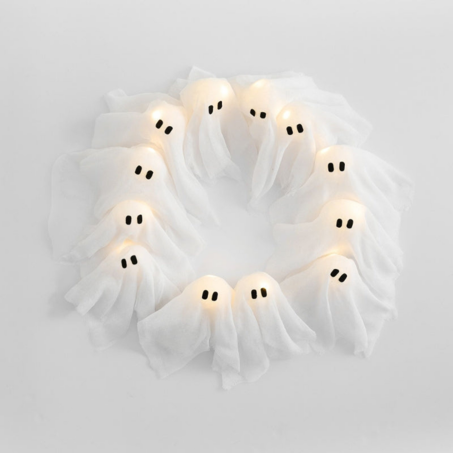 Lit Ghosts Wreath 🎃