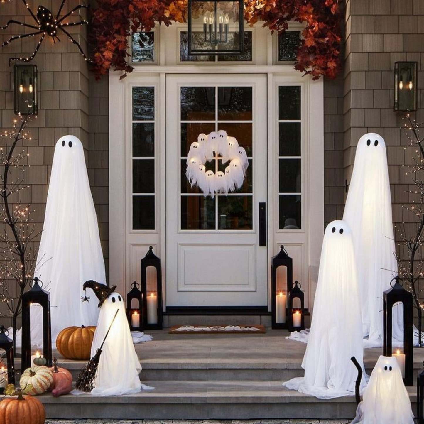 Lit Ghosts Wreath 🎃